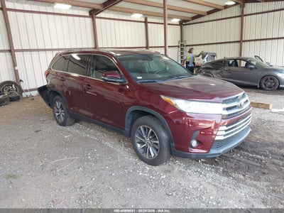 2019 TOYOTA HIGHLANDER XLE