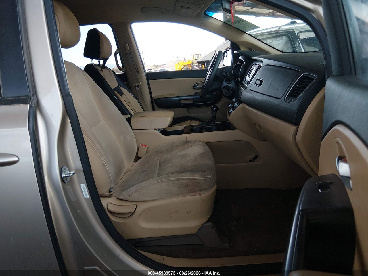 2015 KIA SEDONA LX · 5/10