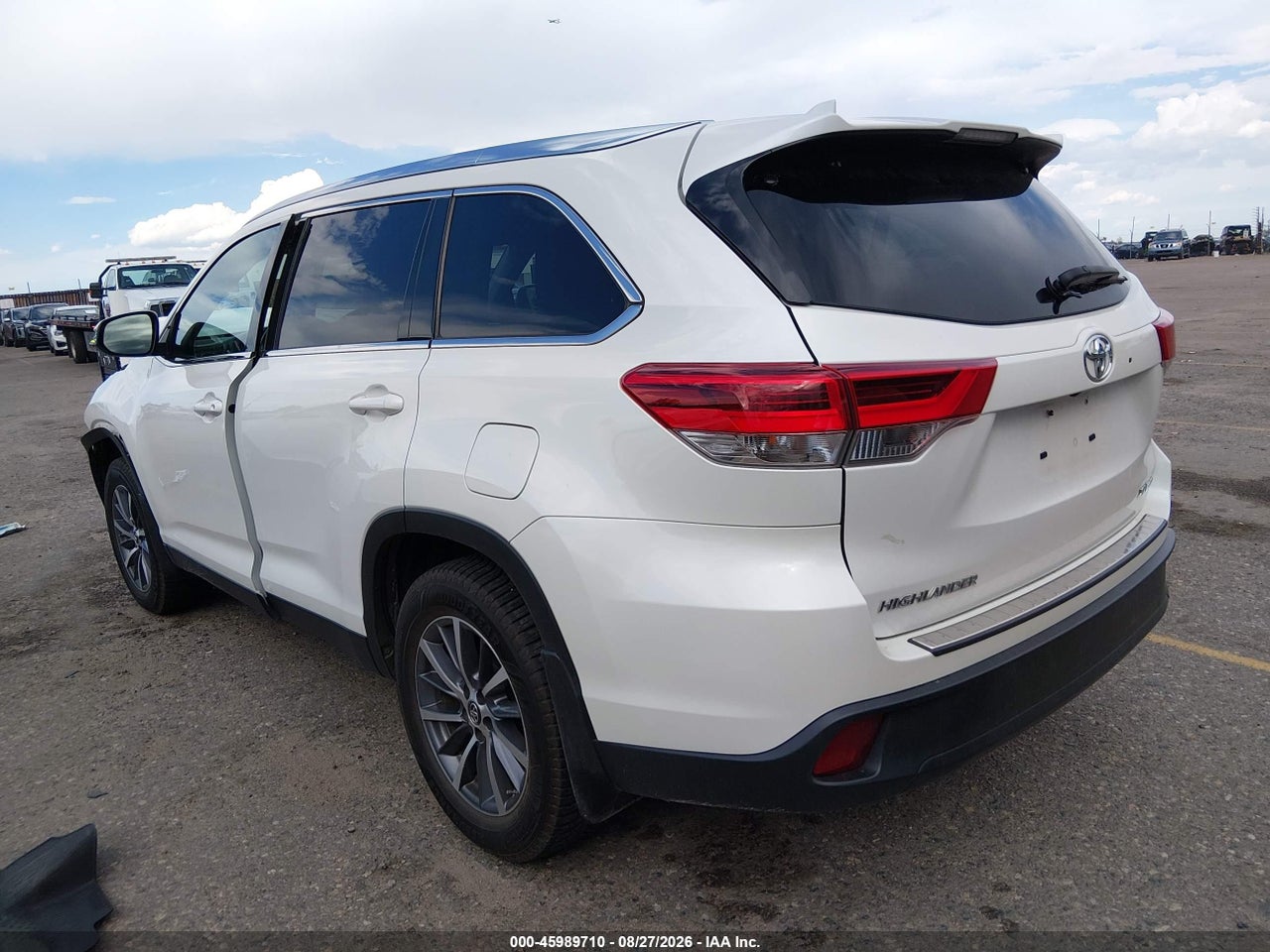 2019 TOYOTA HIGHLANDER XLE · 3/11