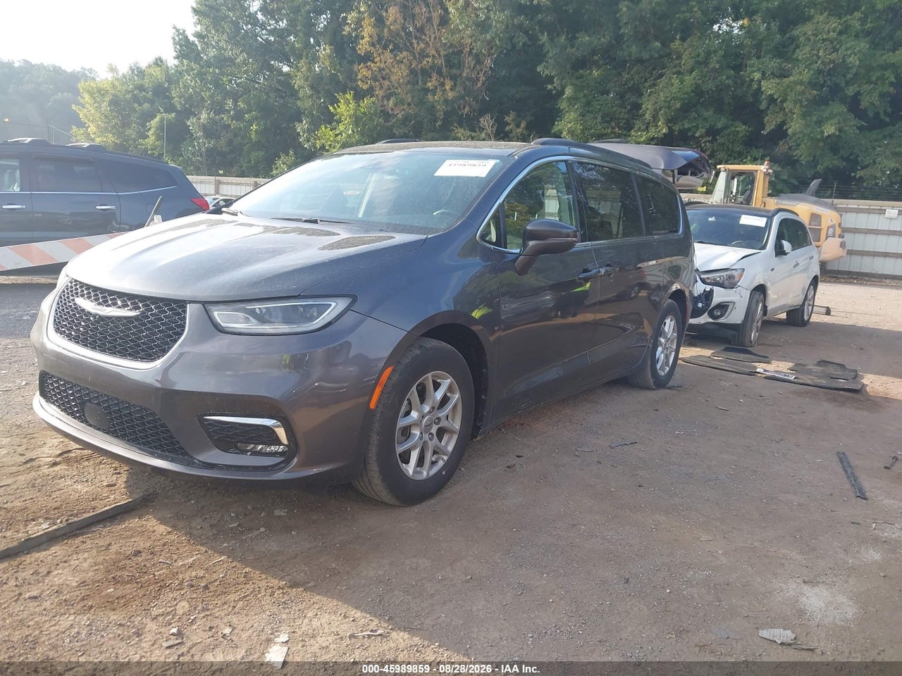 2022 CHRYSLER PACIFICA TOURING L · 2/11