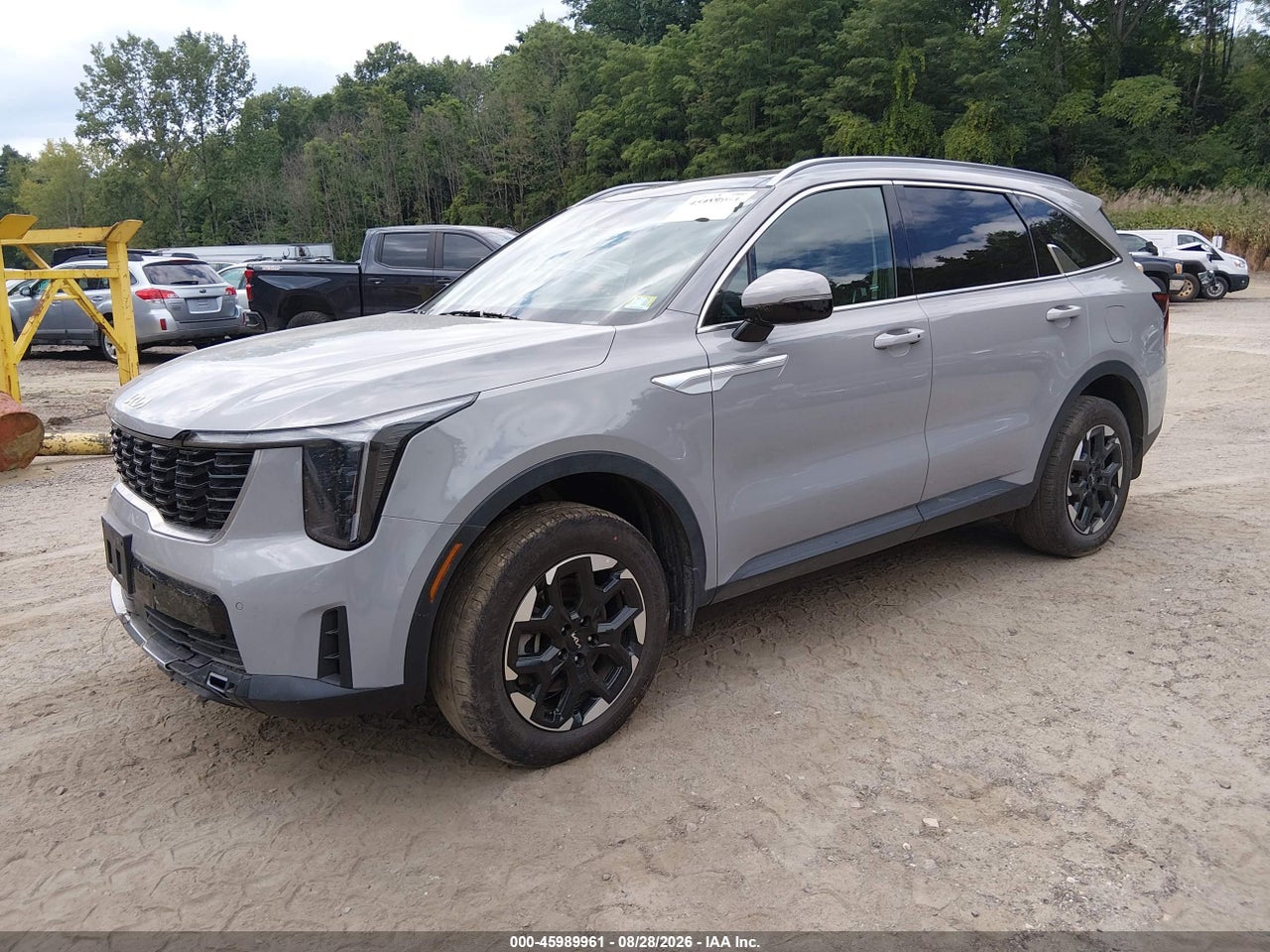 2026 KIA SORENTO S · 2/11