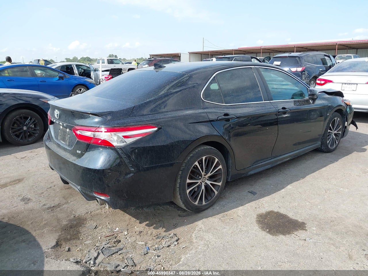 2020 TOYOTA CAMRY SE · 4/11