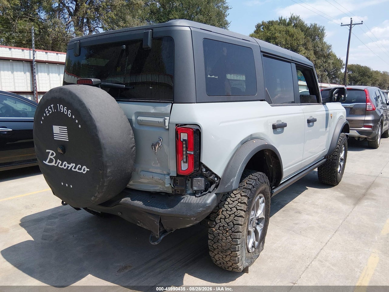2024 FORD BRONCO BADLANDS · 4/10