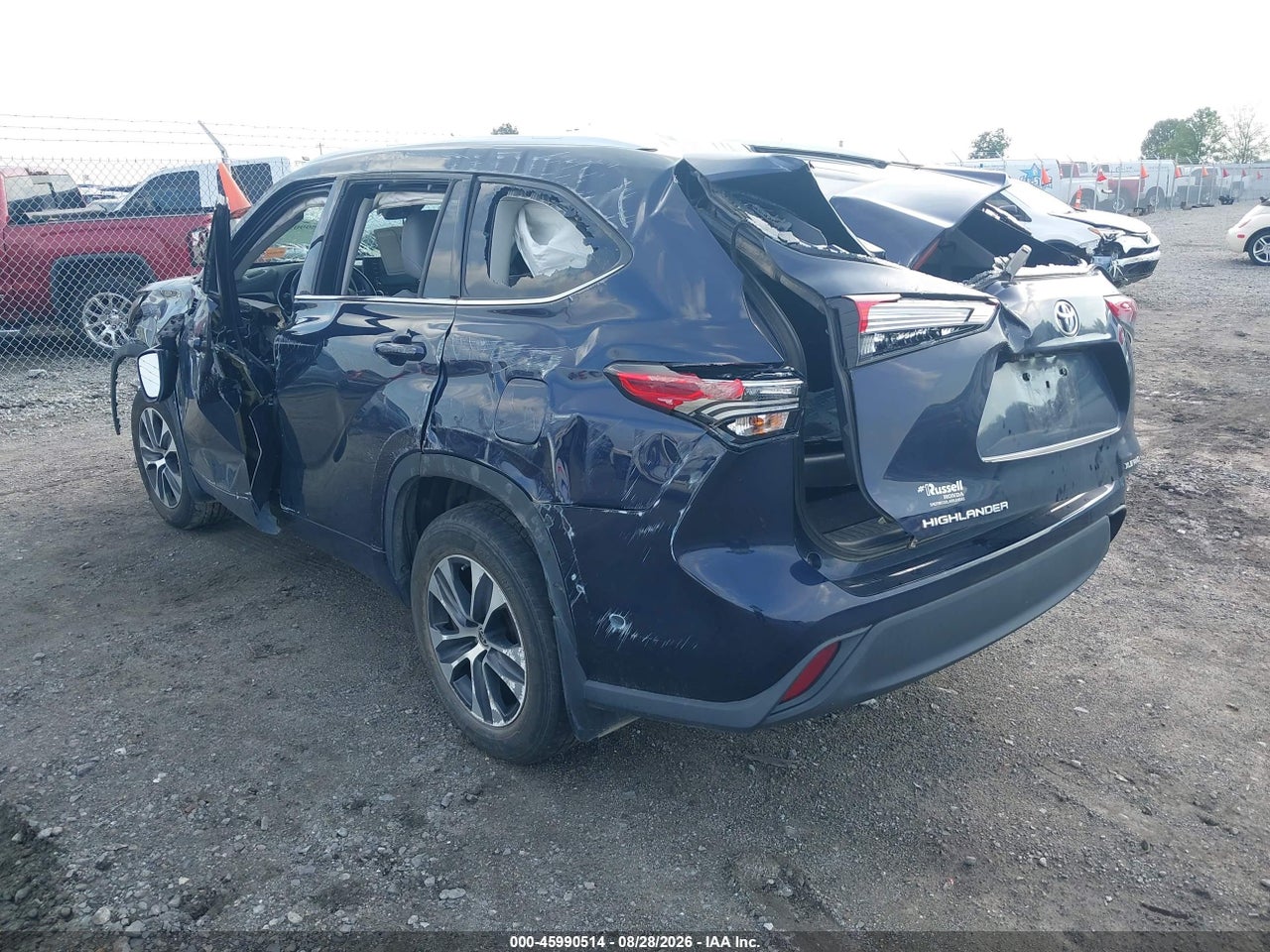 2020 TOYOTA HIGHLANDER XLE · 3/10