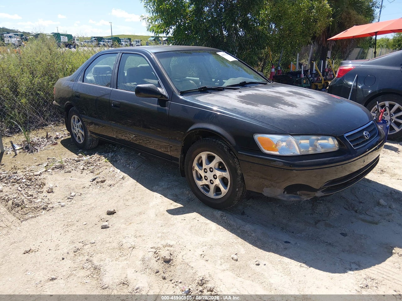2000 TOYOTA CAMRY LE