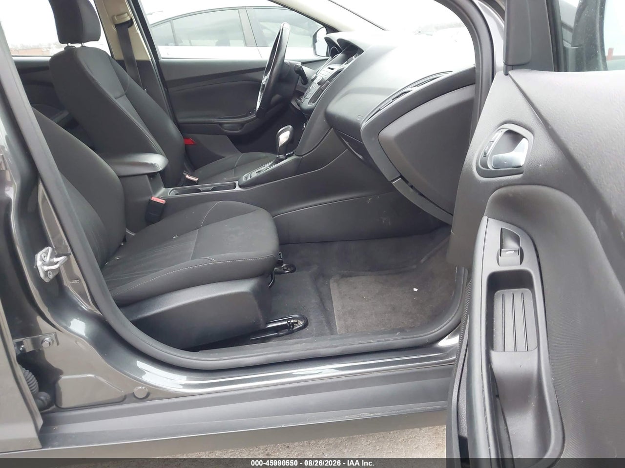 2017 FORD FOCUS SE · 5/11