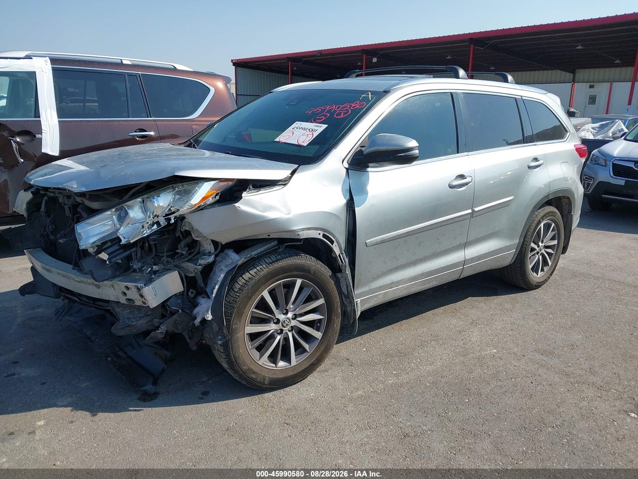 2017 TOYOTA HIGHLANDER XLE · 2/11