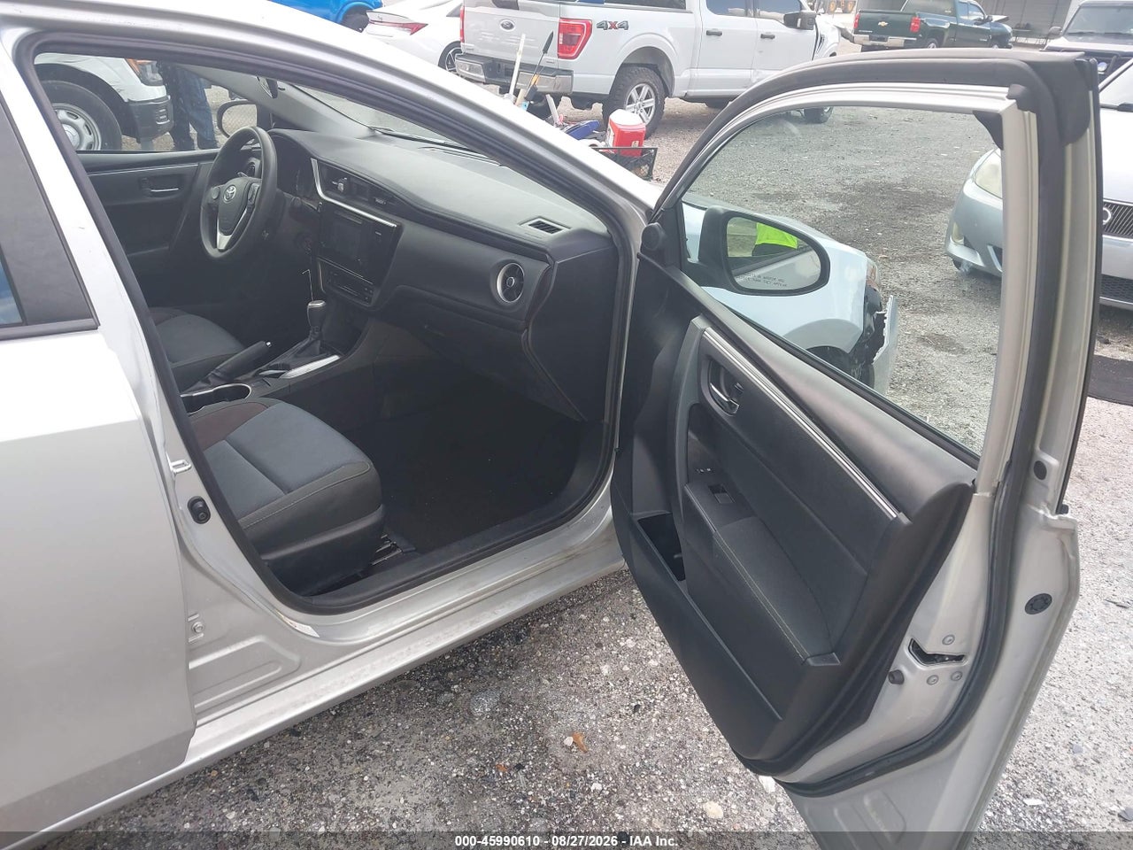 2017 TOYOTA COROLLA LE · 5/11