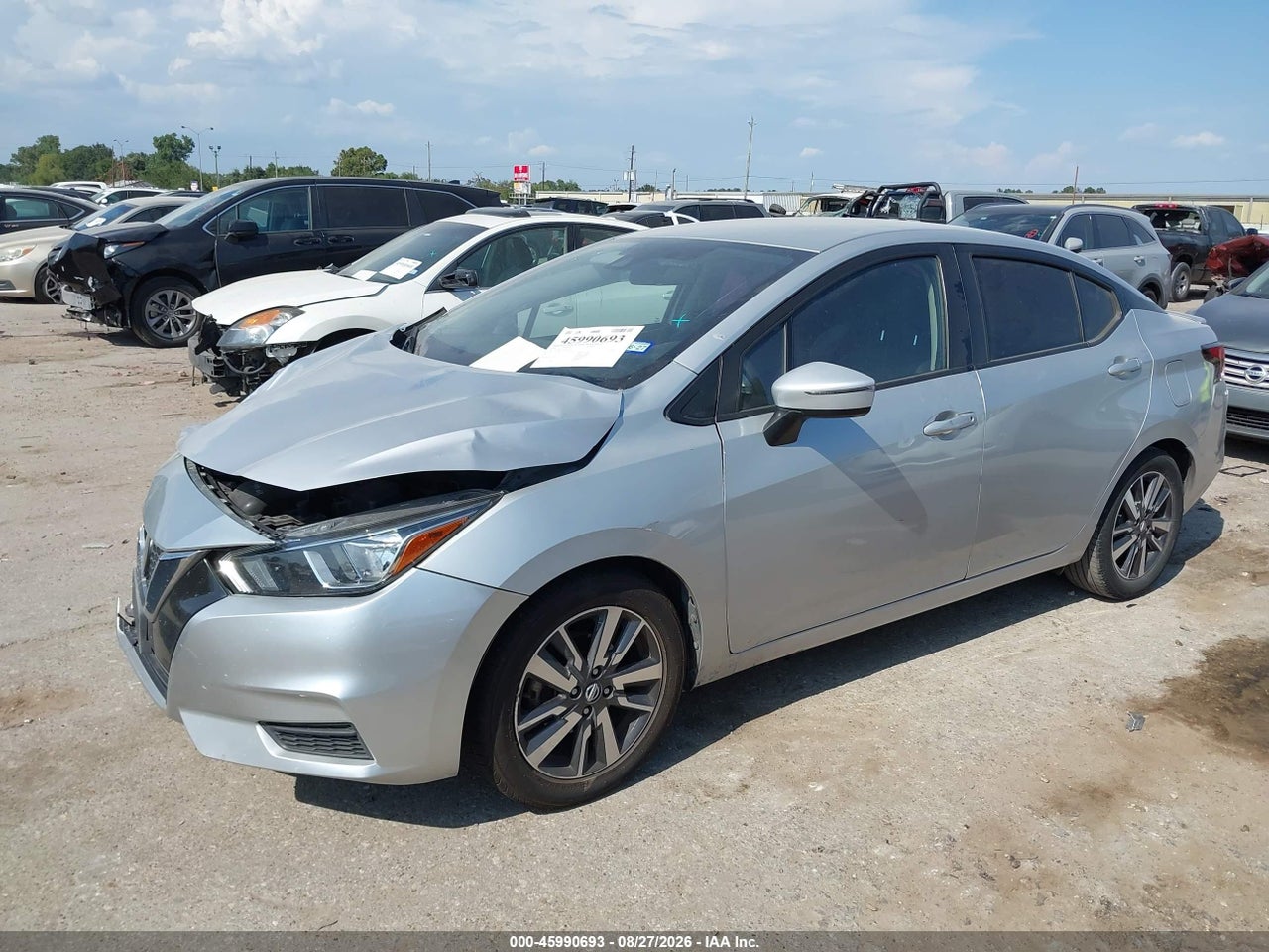 2020 NISSAN VERSA SV XTRONIC CVT · 2/10