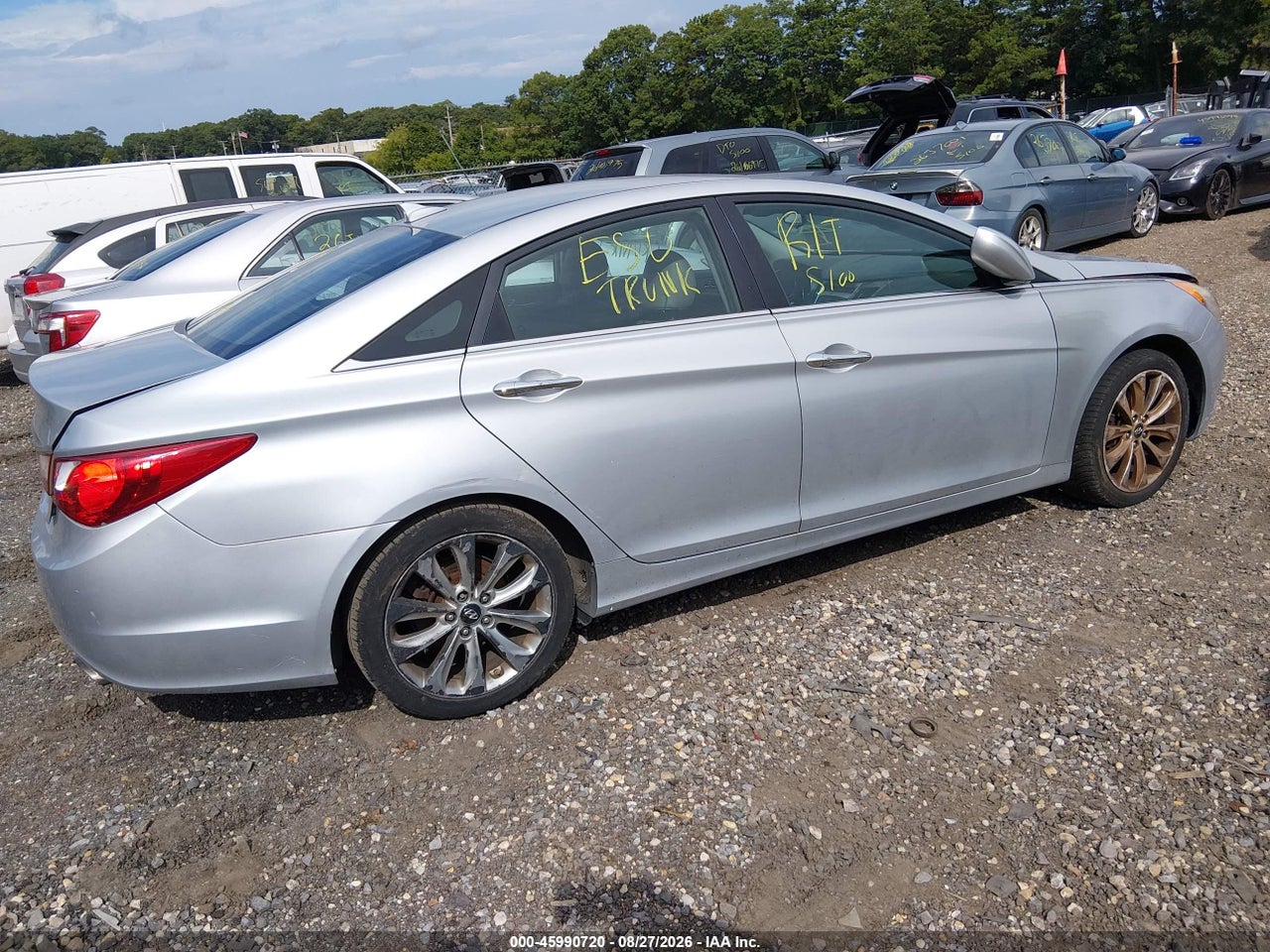 2013 HYUNDAI SONATA SE · 4/10