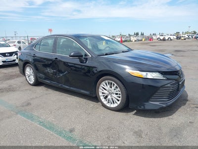 2019 TOYOTA CAMRY XLE