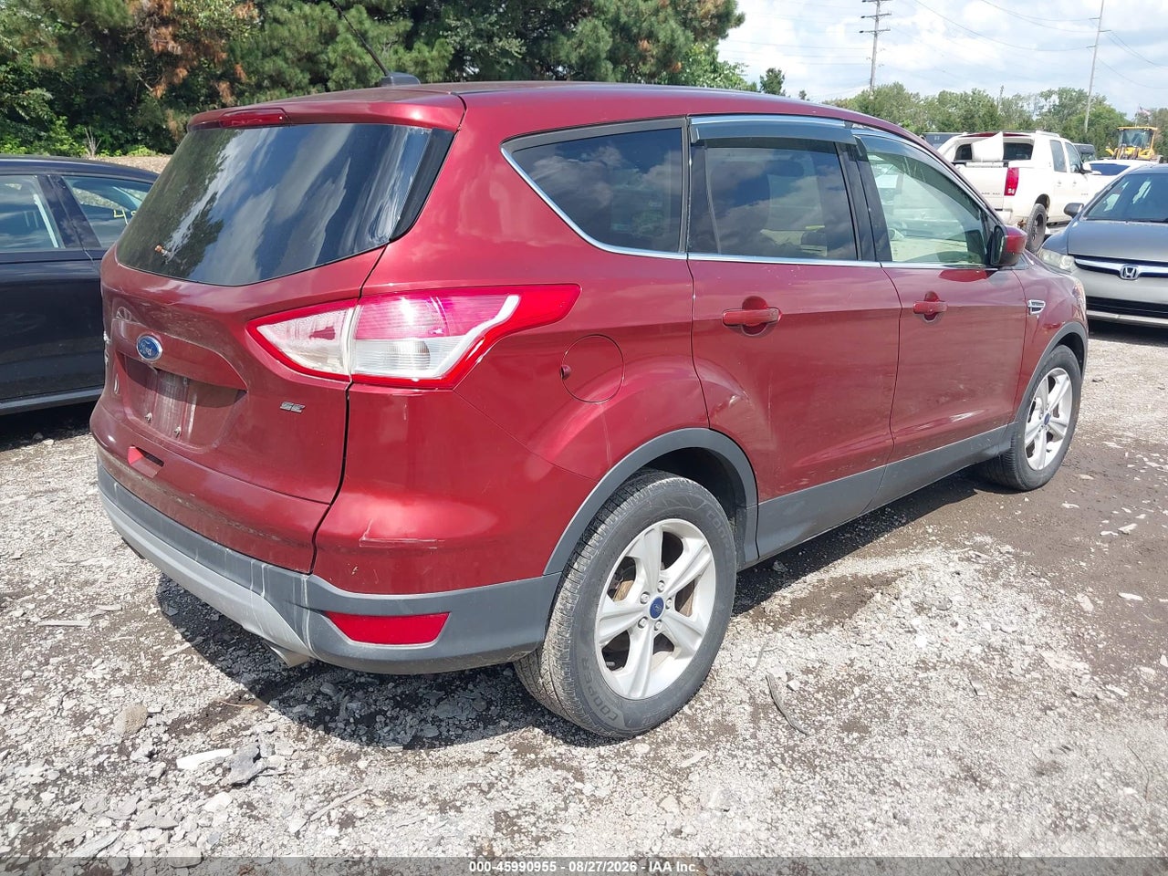2016 FORD ESCAPE SE · 4/11