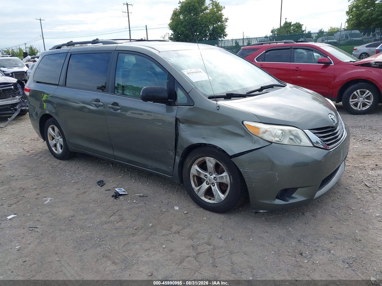 2012 TOYOTA SIENNA LE V6 8 PASSENGER