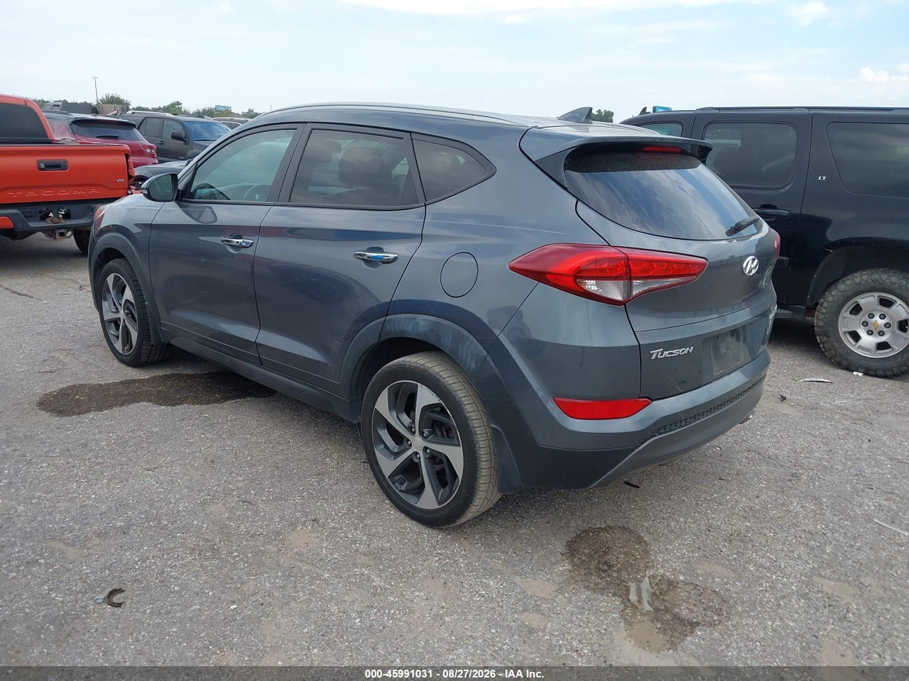 2016 HYUNDAI TUCSON LIMITED · 3/11