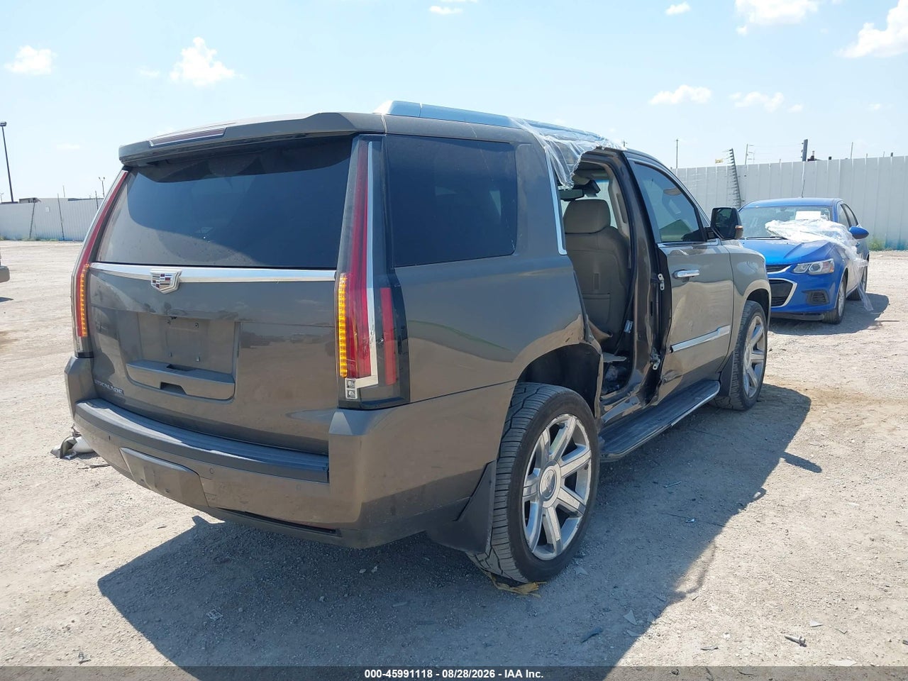 2016 CADILLAC ESCALADE PREMIUM COLLECTION · 4/11