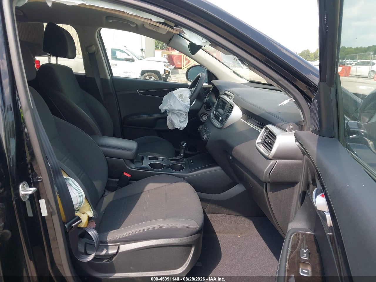 2017 KIA SORENTO 2.4L L · 5/10