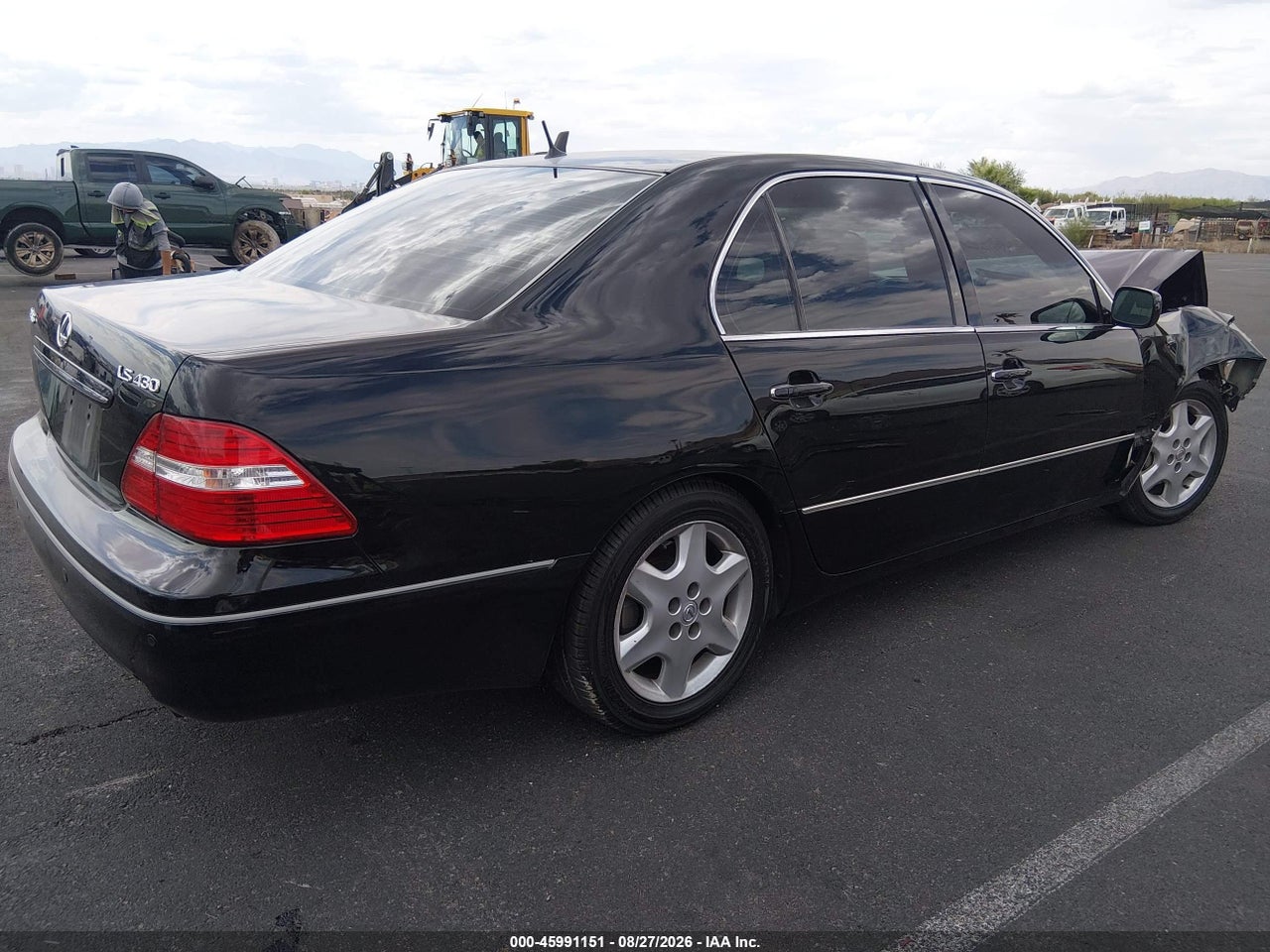 2004 LEXUS LS 430 · 4/10