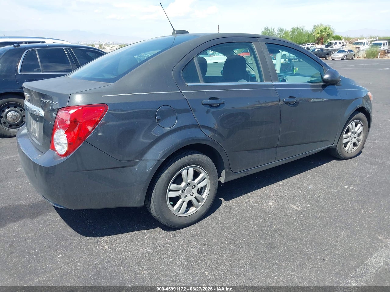2016 CHEVROLET SONIC LT AUTO · 4/11
