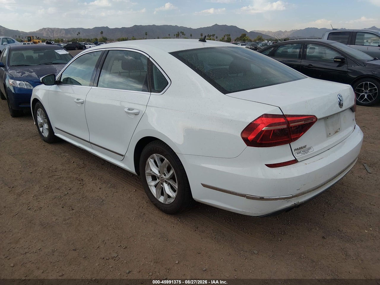 2017 VOLKSWAGEN PASSAT 1.8T S · 3/10