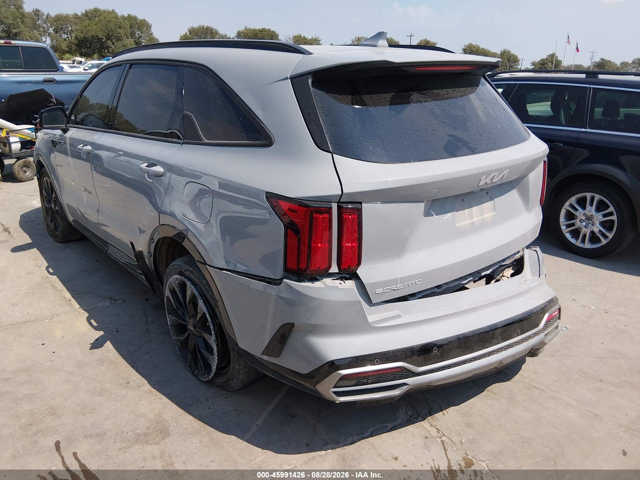 2023 KIA SORENTO SX · 3/10