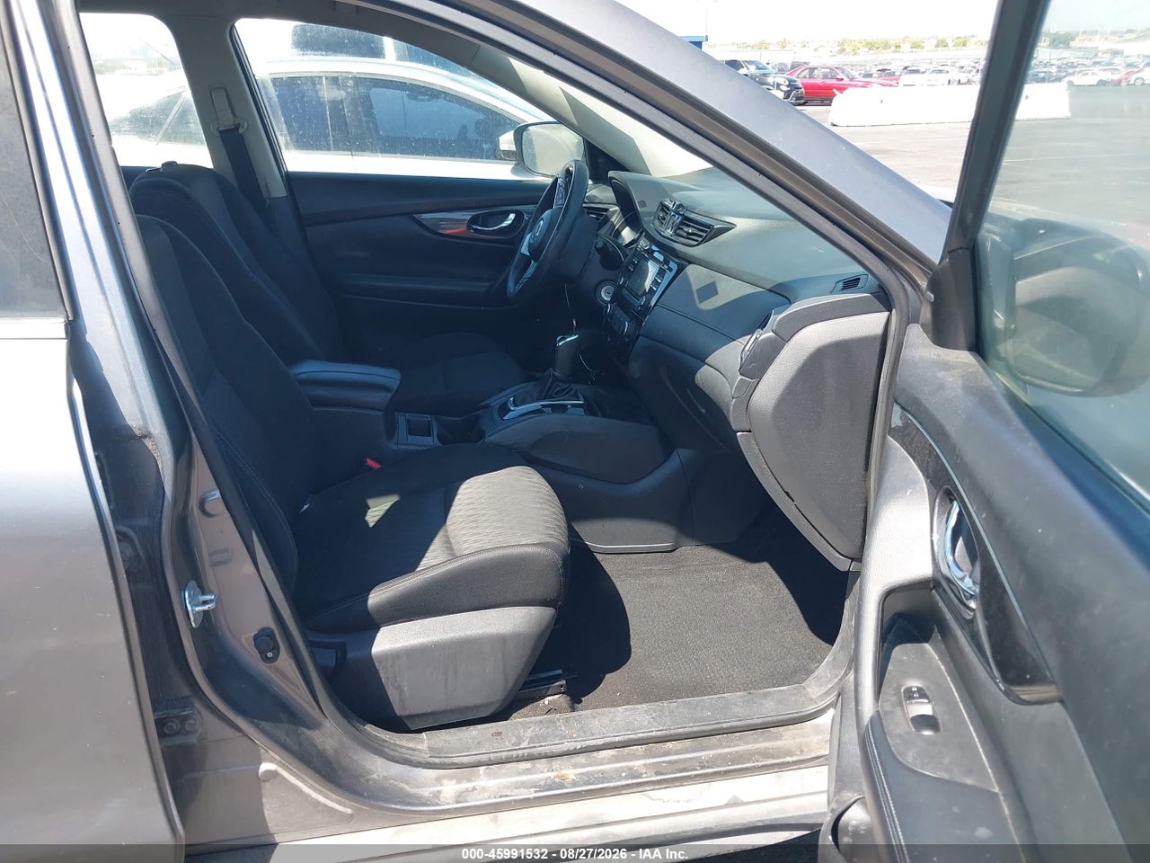 2017 NISSAN ROGUE S · 5/11