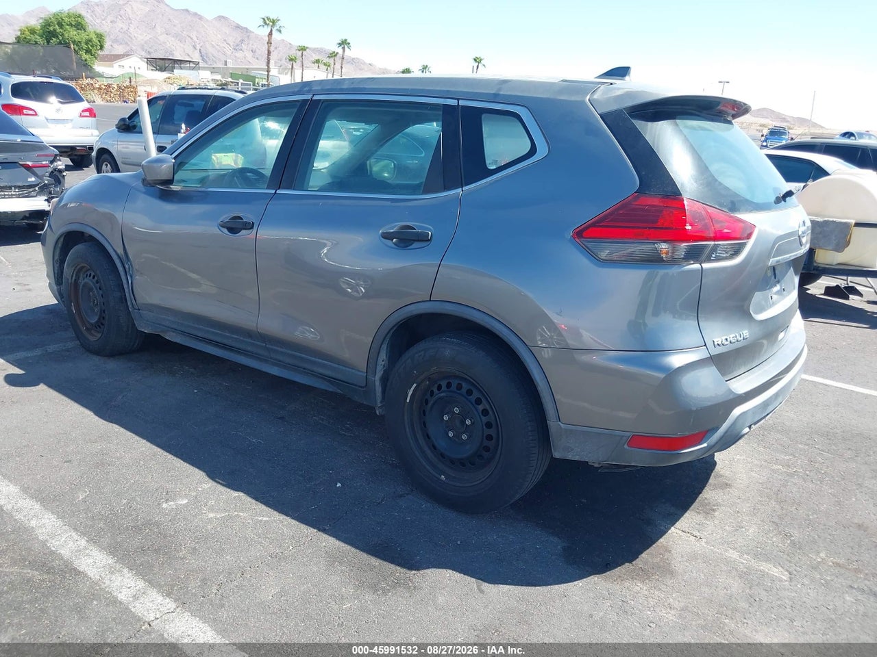 2017 NISSAN ROGUE S · 3/11