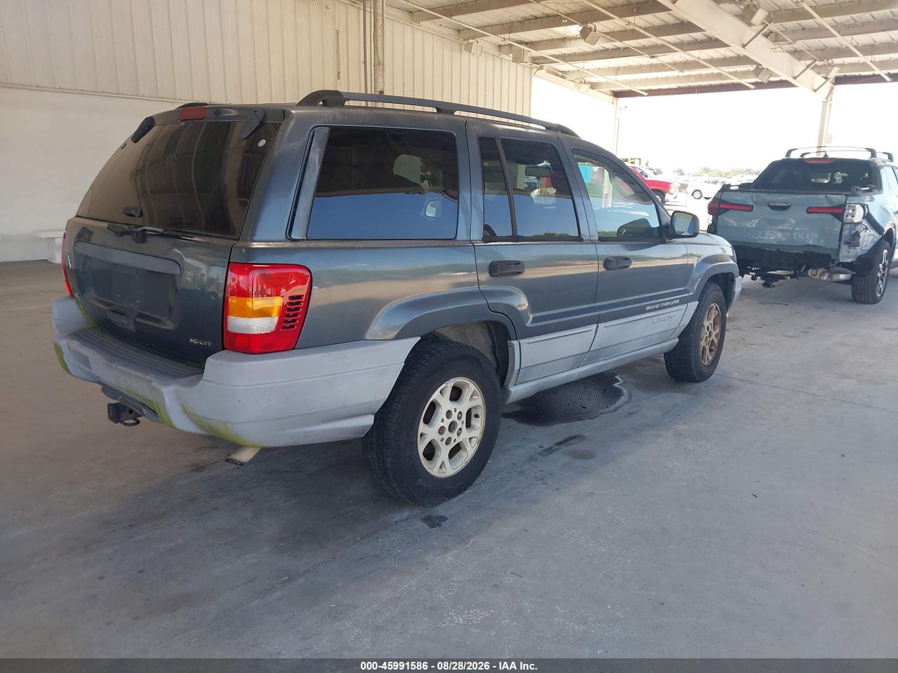 2002 JEEP GRAND CHEROKEE   · 4/11