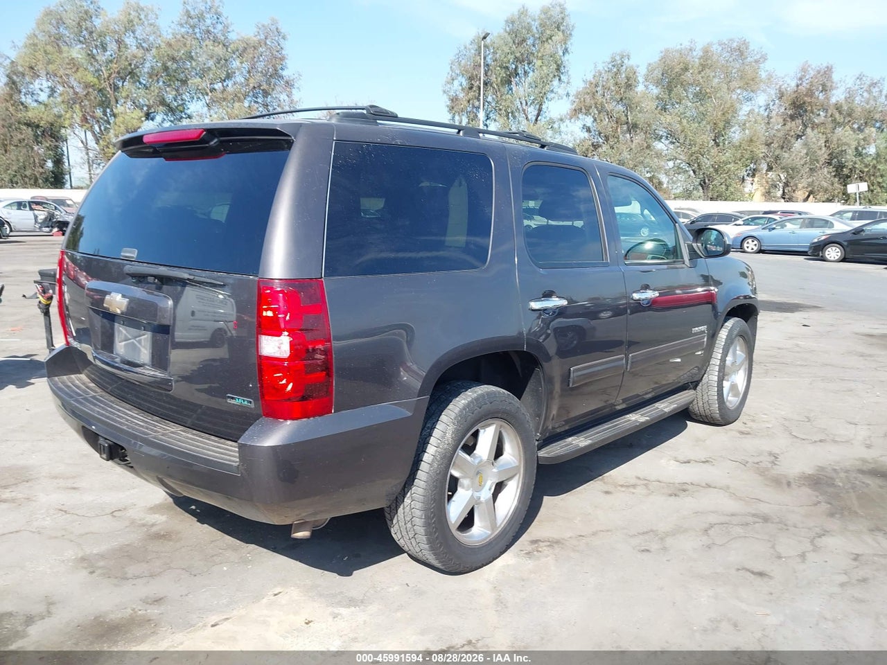 2011 CHEVROLET TAHOE LS · 4/11