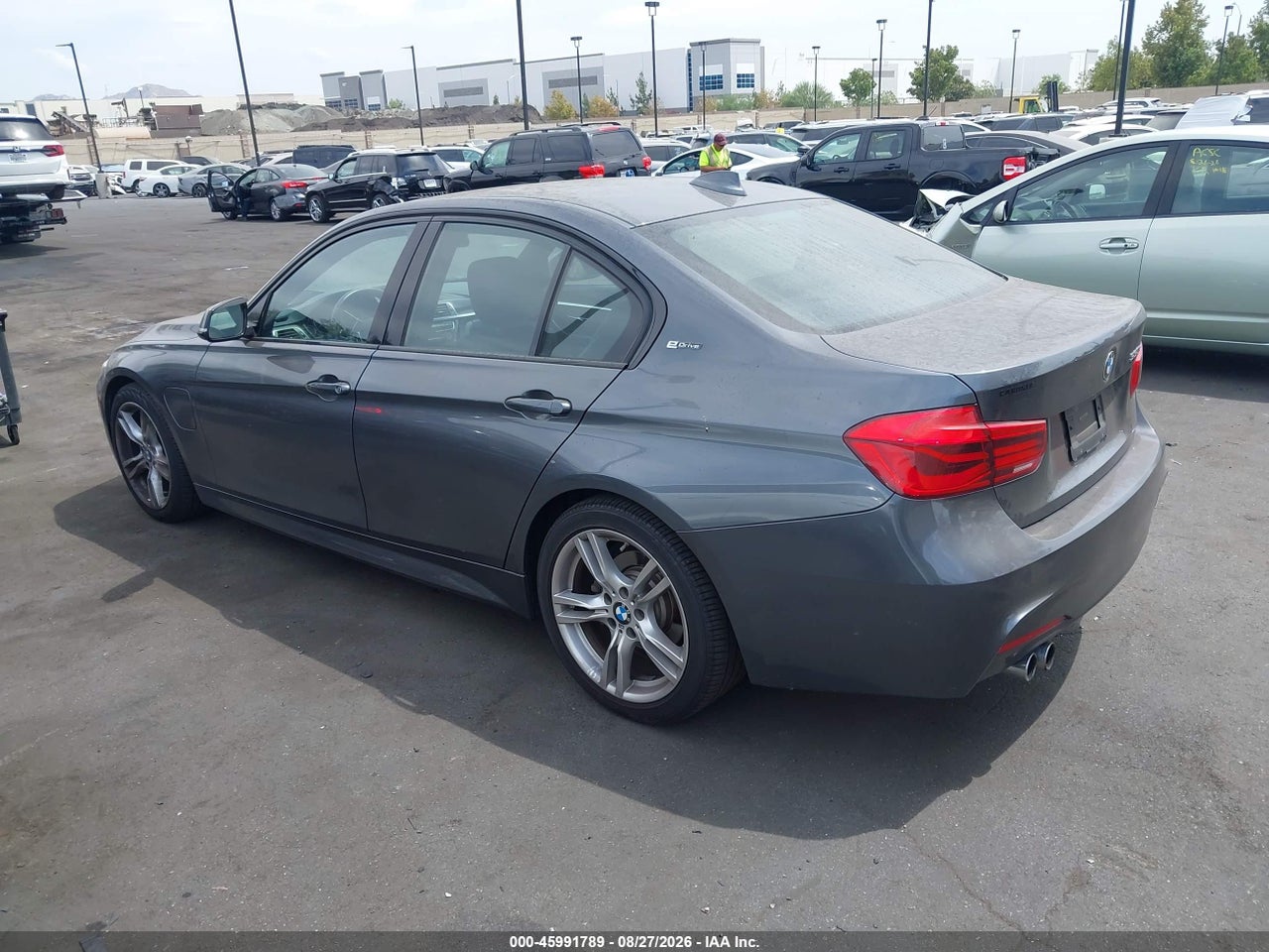 2018 BMW 330E IPERFORMANCE · 3/11