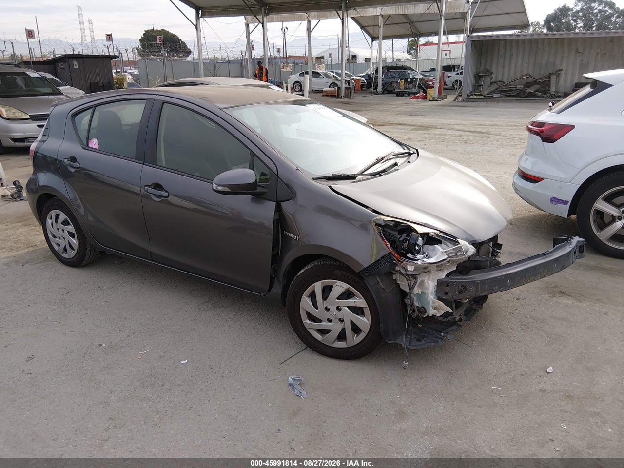 JTDKDTB39F1****** · 2015 TOYOTA PRIUS C TWO