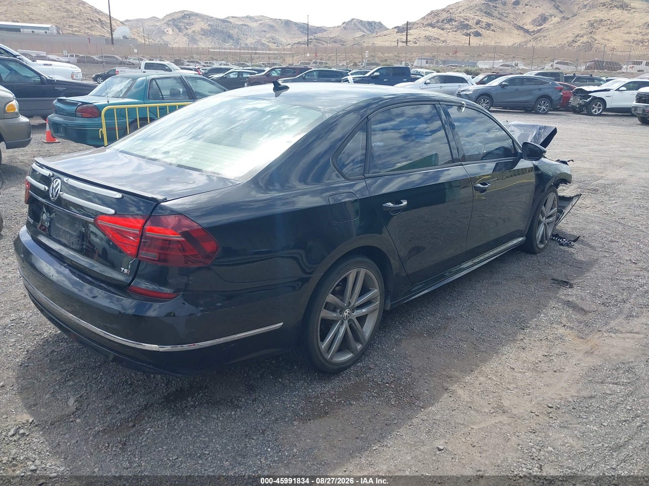 2018 VOLKSWAGEN PASSAT 2.0T R-LINE/2.0T S · 4/10