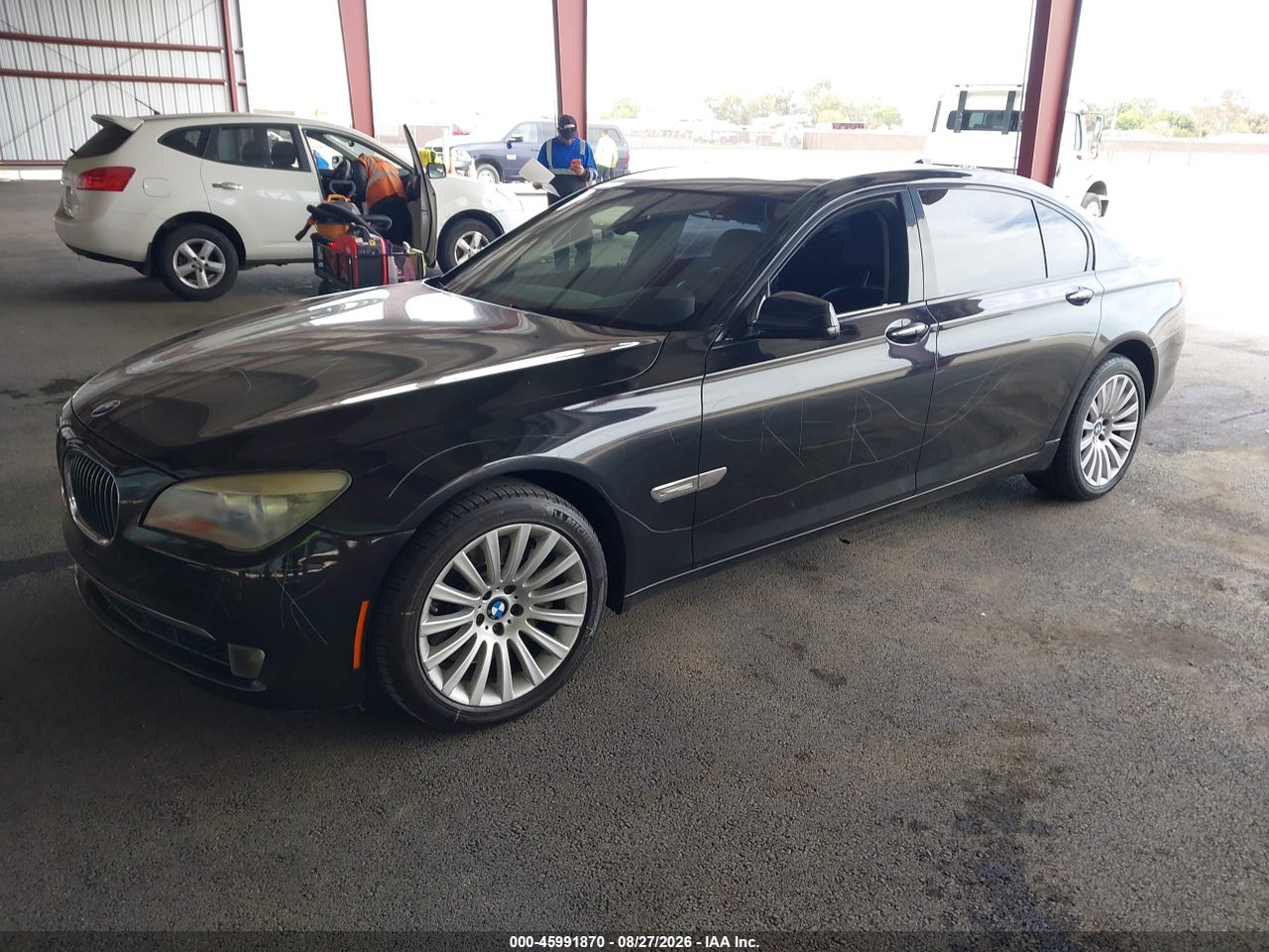 2010 BMW 750LI   · 2/11