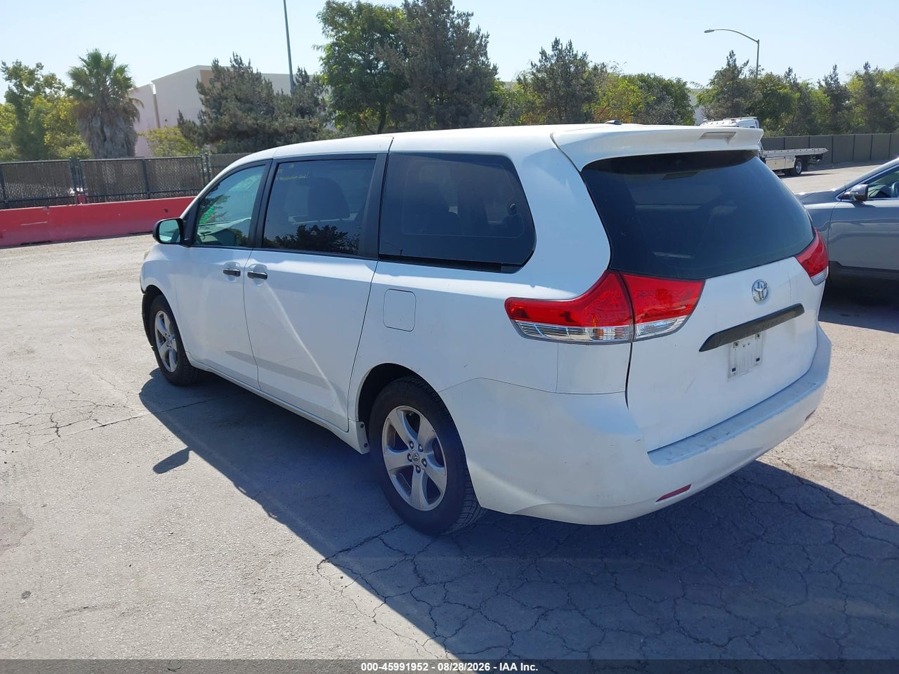2011 TOYOTA SIENNA   · 3/11