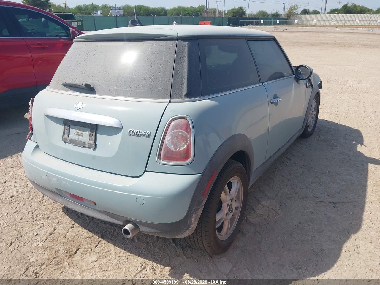 2013 MINI HARDTOP COOPER · 4/10