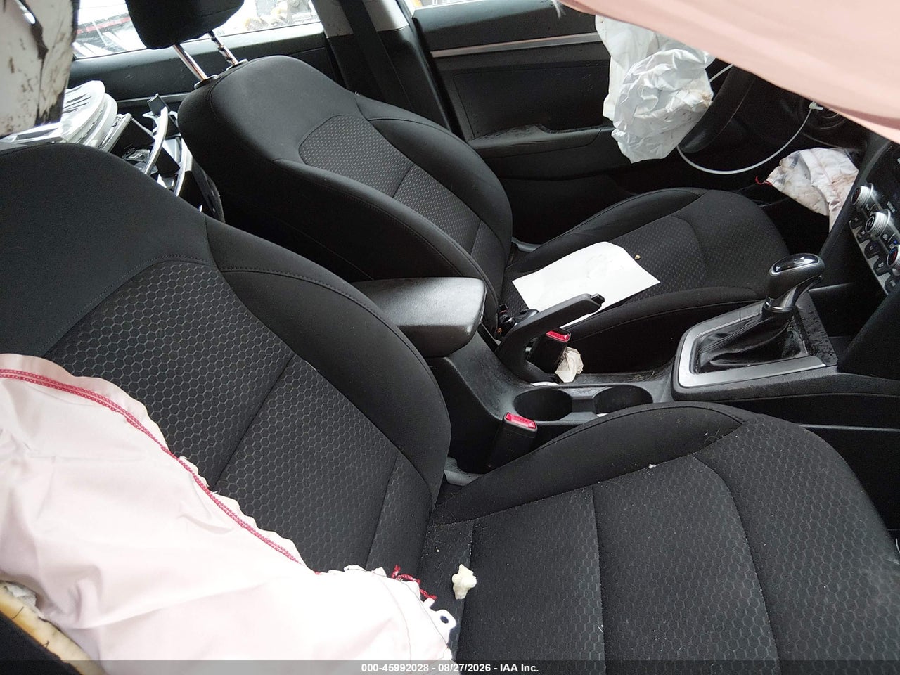 2020 HYUNDAI ELANTRA SE · 5/11