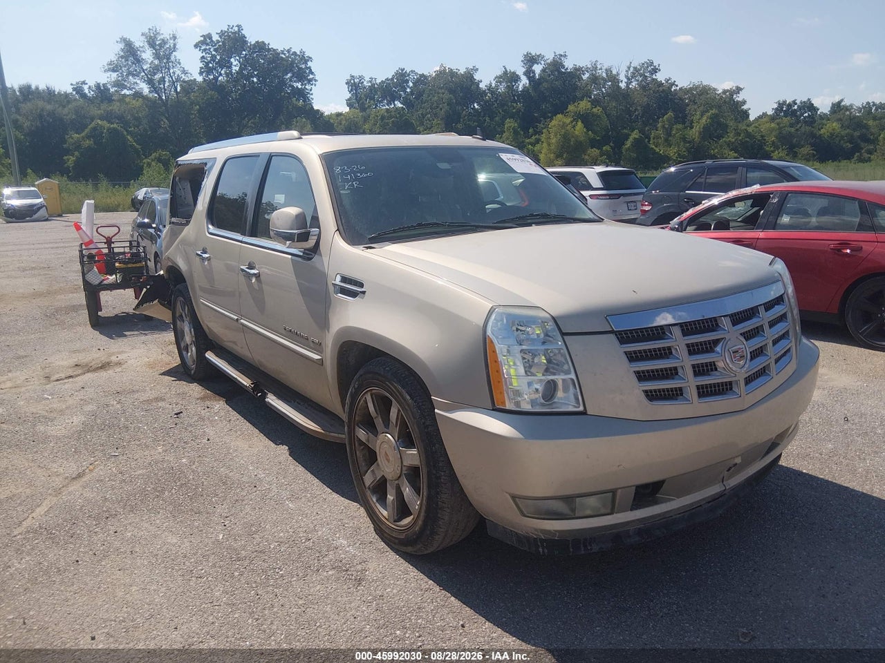 2011 CADILLAC ESCALADE ESV LUXURY