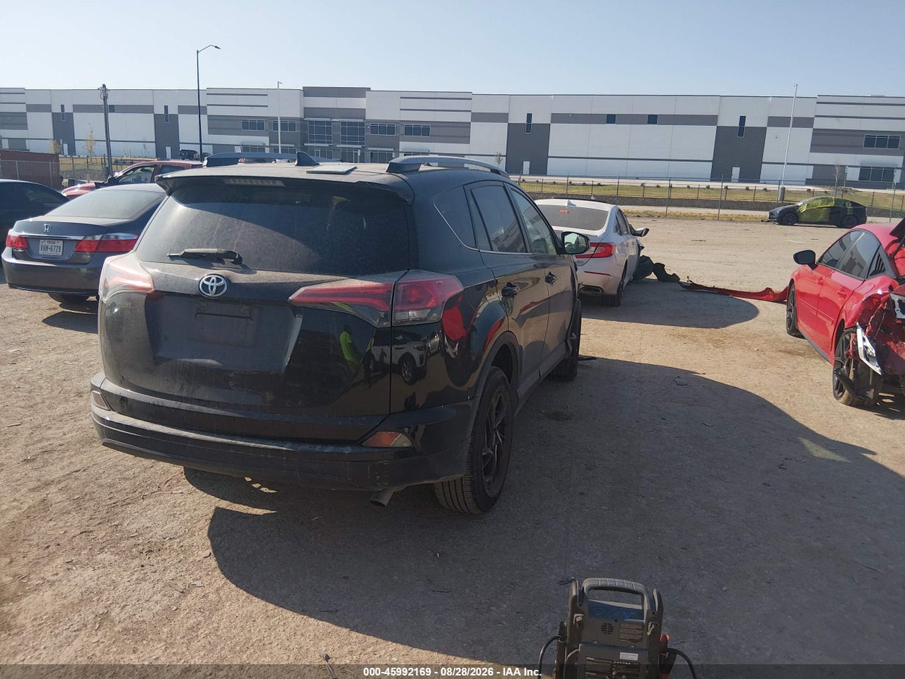 2017 TOYOTA RAV4 LE · 4/10