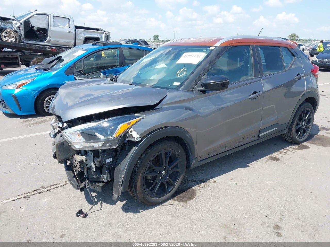 2020 NISSAN KICKS SR XTRONIC CVT · 2/11