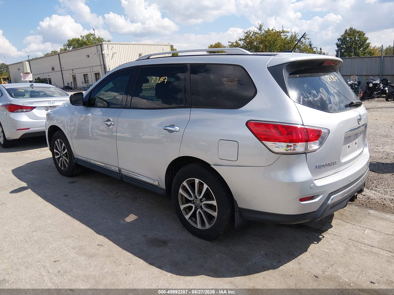 2013 NISSAN PATHFINDER SL · 3/10