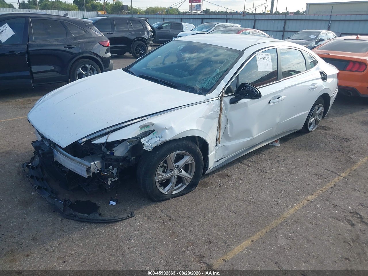 2022 HYUNDAI SONATA SE · 2/10