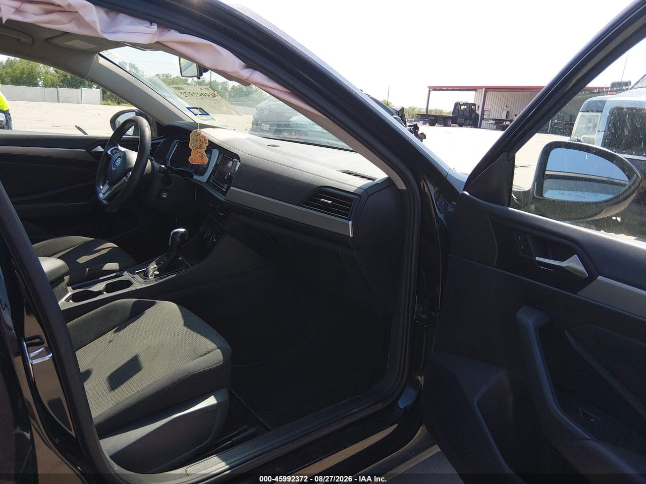 2019 VOLKSWAGEN JETTA   · 5/11