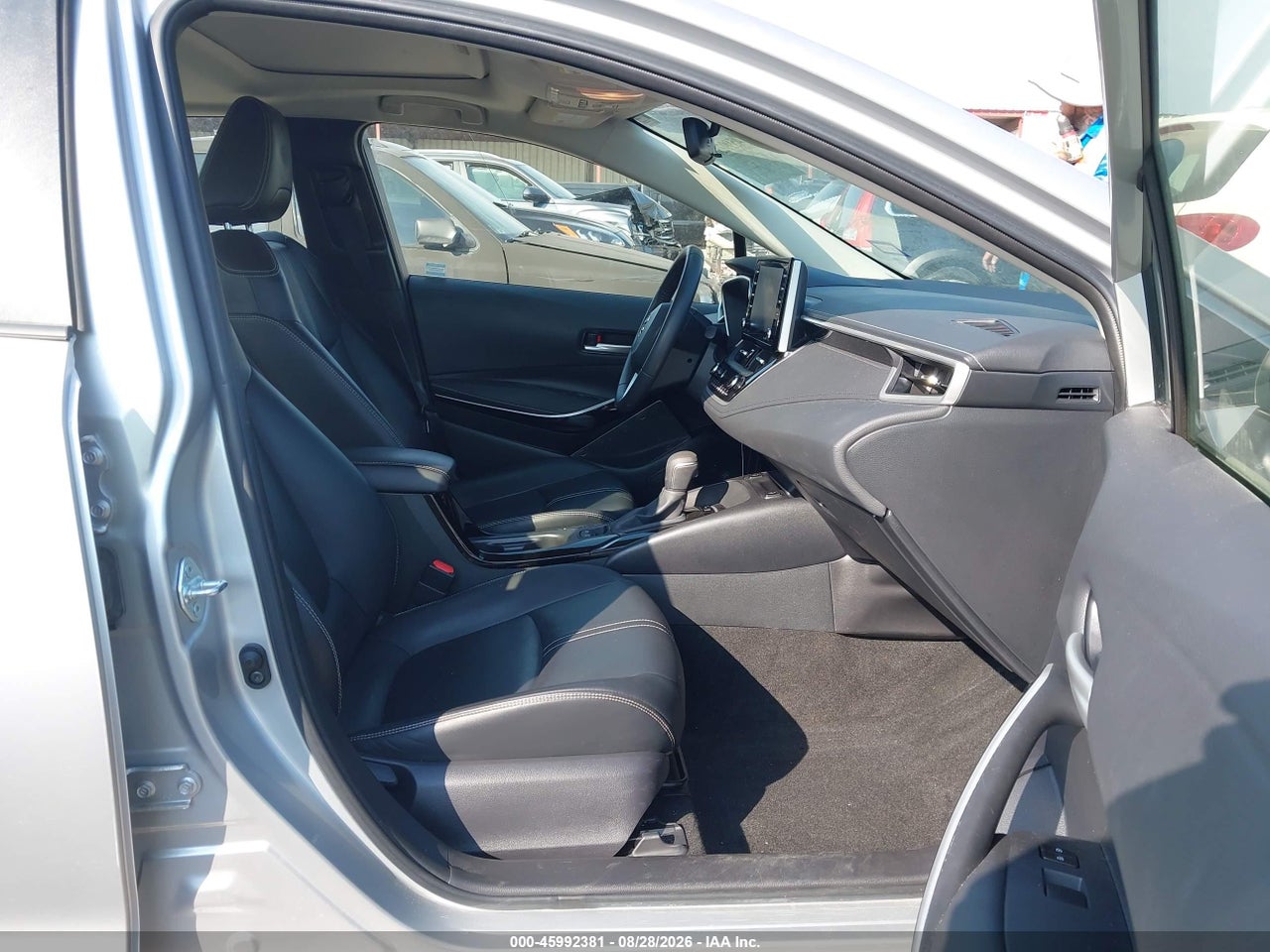 2021 TOYOTA COROLLA XLE · 5/11
