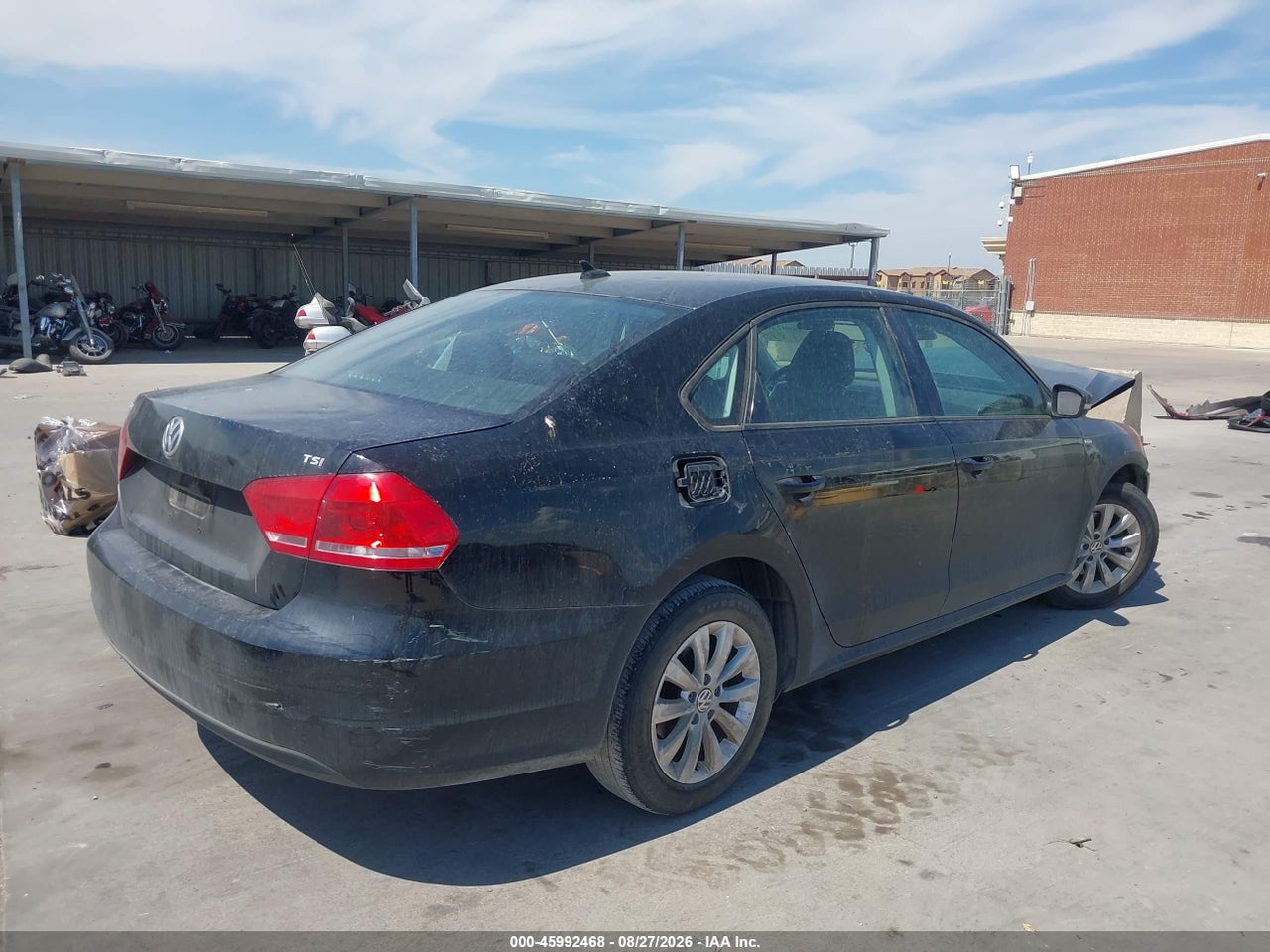 2015 VOLKSWAGEN PASSAT 1.8T WOLFSBURG EDITION · 4/10