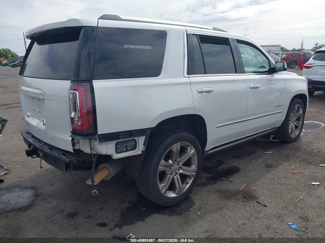 2017 GMC YUKON DENALI · 4/11