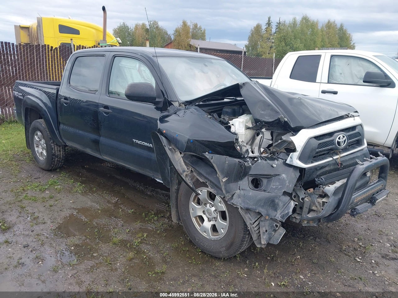 3TMLU4EN3FM****** · 2015 TOYOTA TACOMA BASE V6