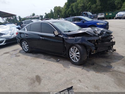 2015 INFINITI Q50