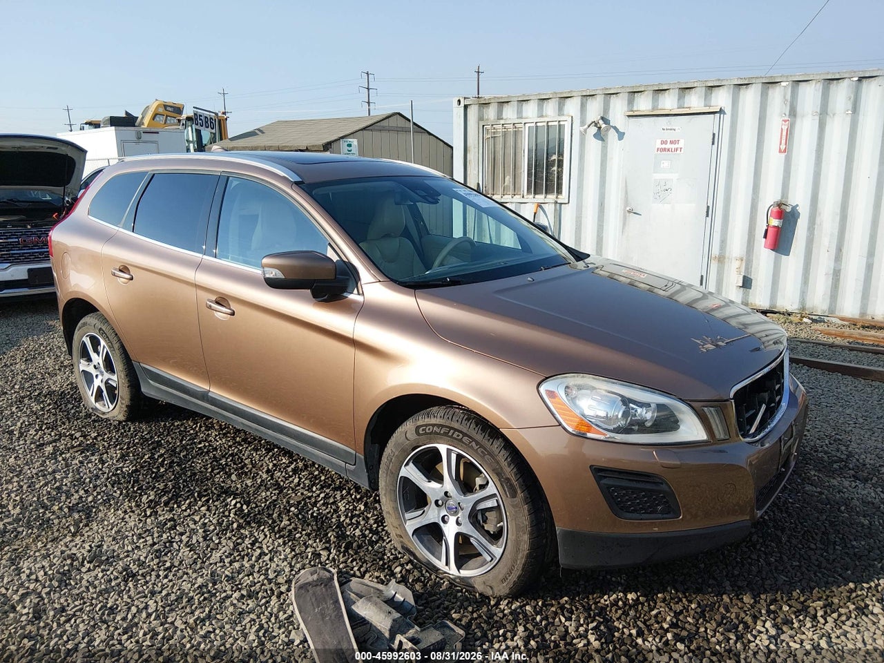2011 VOLVO XC60 T6/T6 R-DESIGN