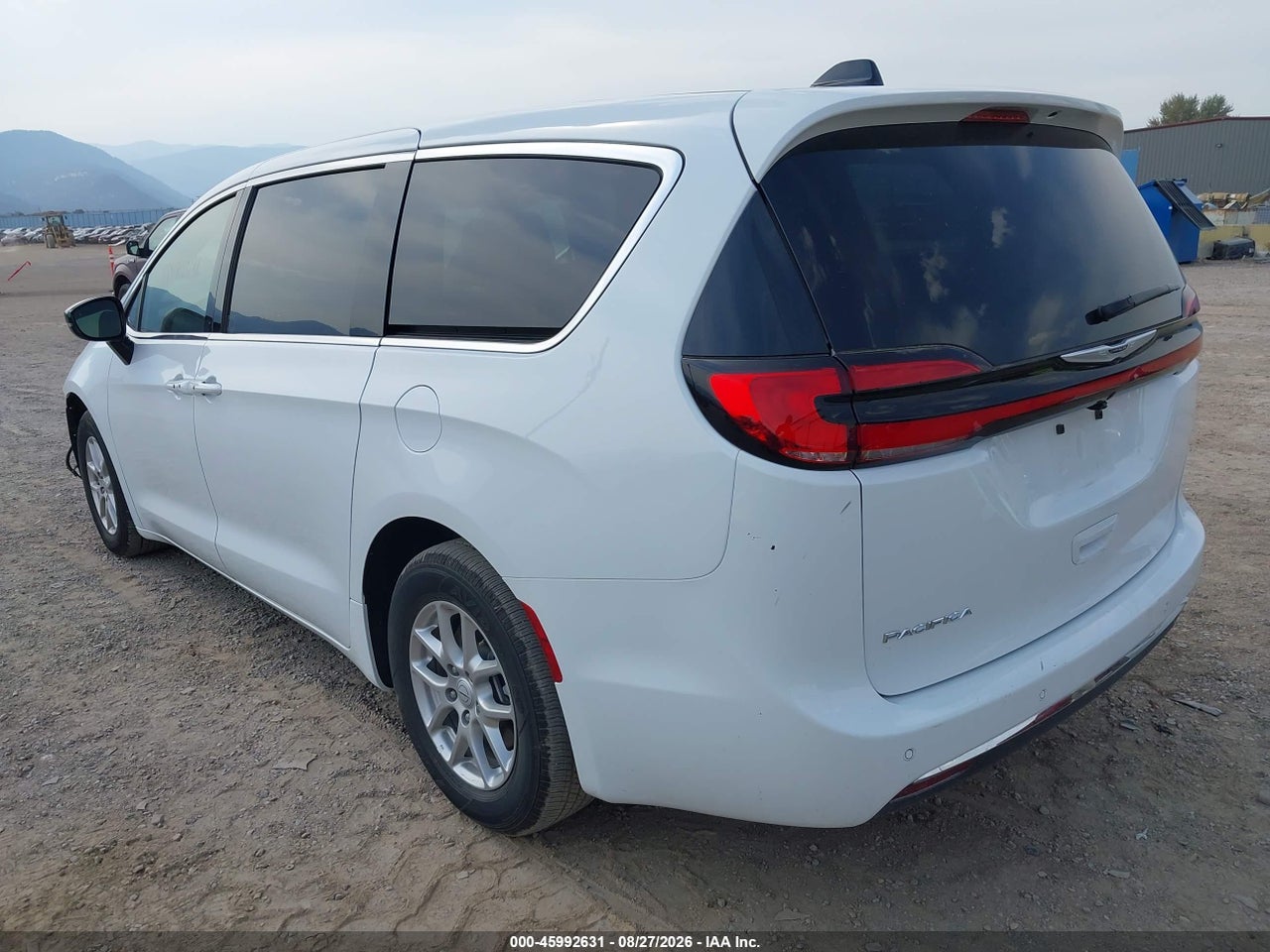 2026 CHRYSLER PACIFICA SELECT · 3/11