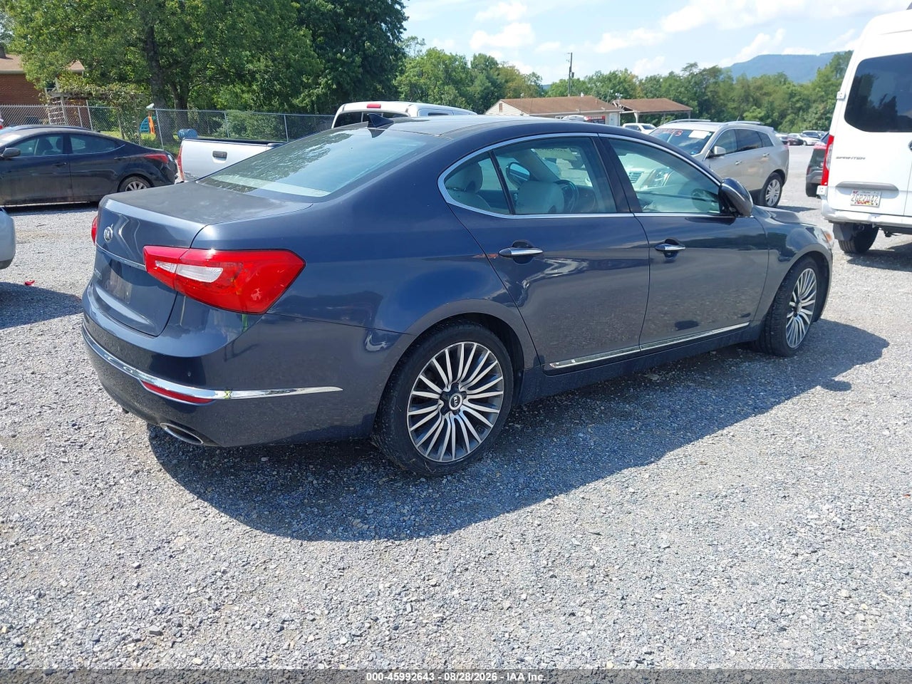 2014 KIA CADENZA PREMIUM · 4/11