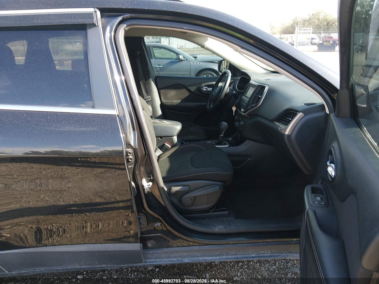 2016 JEEP CHEROKEE LATITUDE · 5/11